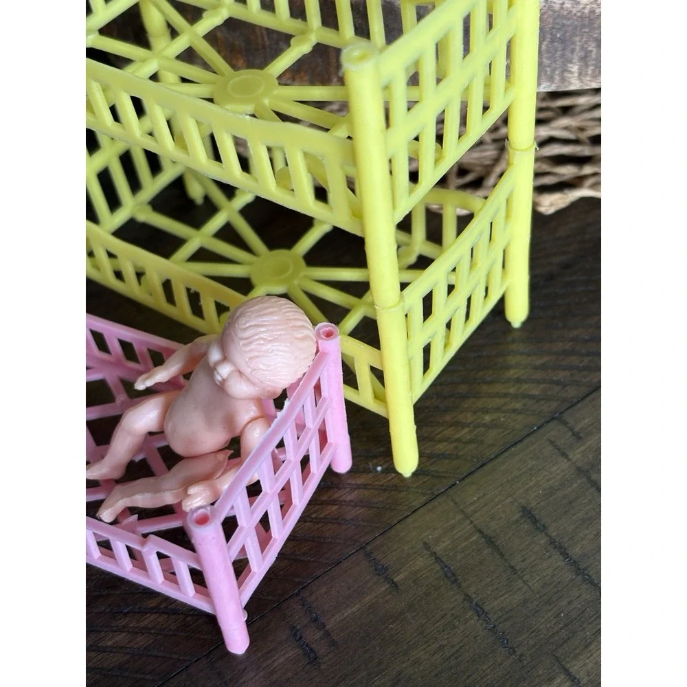 VTG Bunk Bed Crib Celluloid Baby Doll Hong Kong Furniture Plastic 60s Dollhouse‎